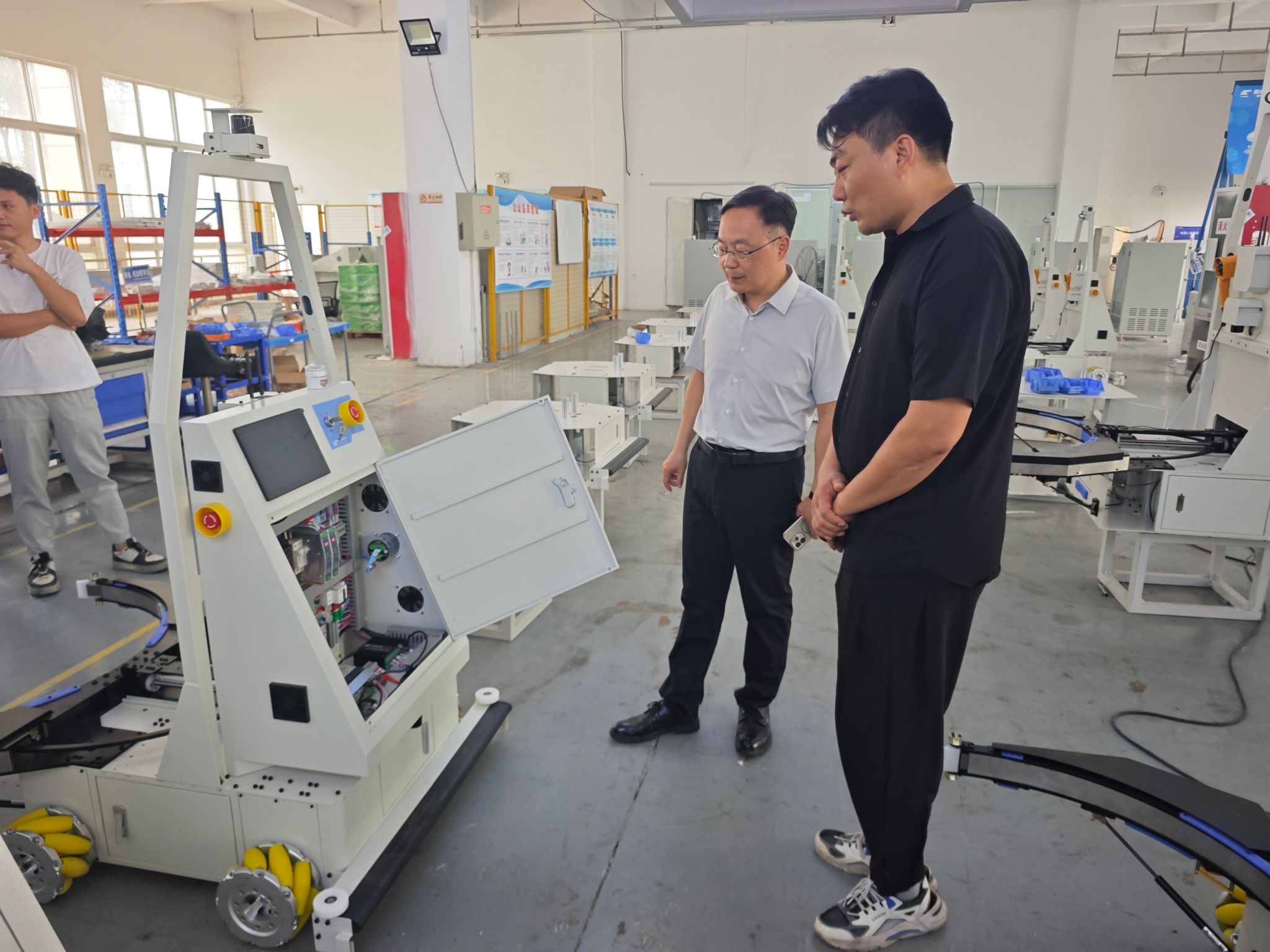 人工智能学院赴蚌埠开展访企拓岗专项行动